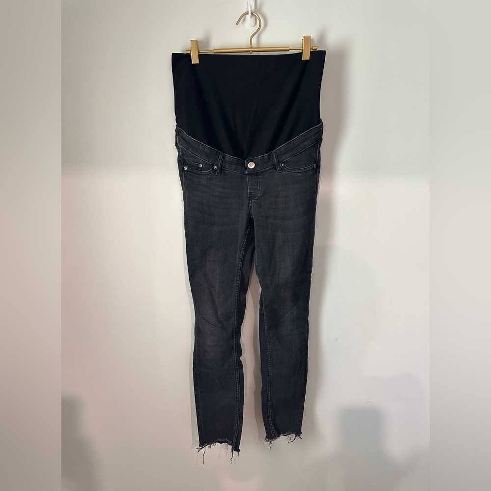 H&M Women's grey/Black Maternity Jeans skinny. Size small pre owned‎